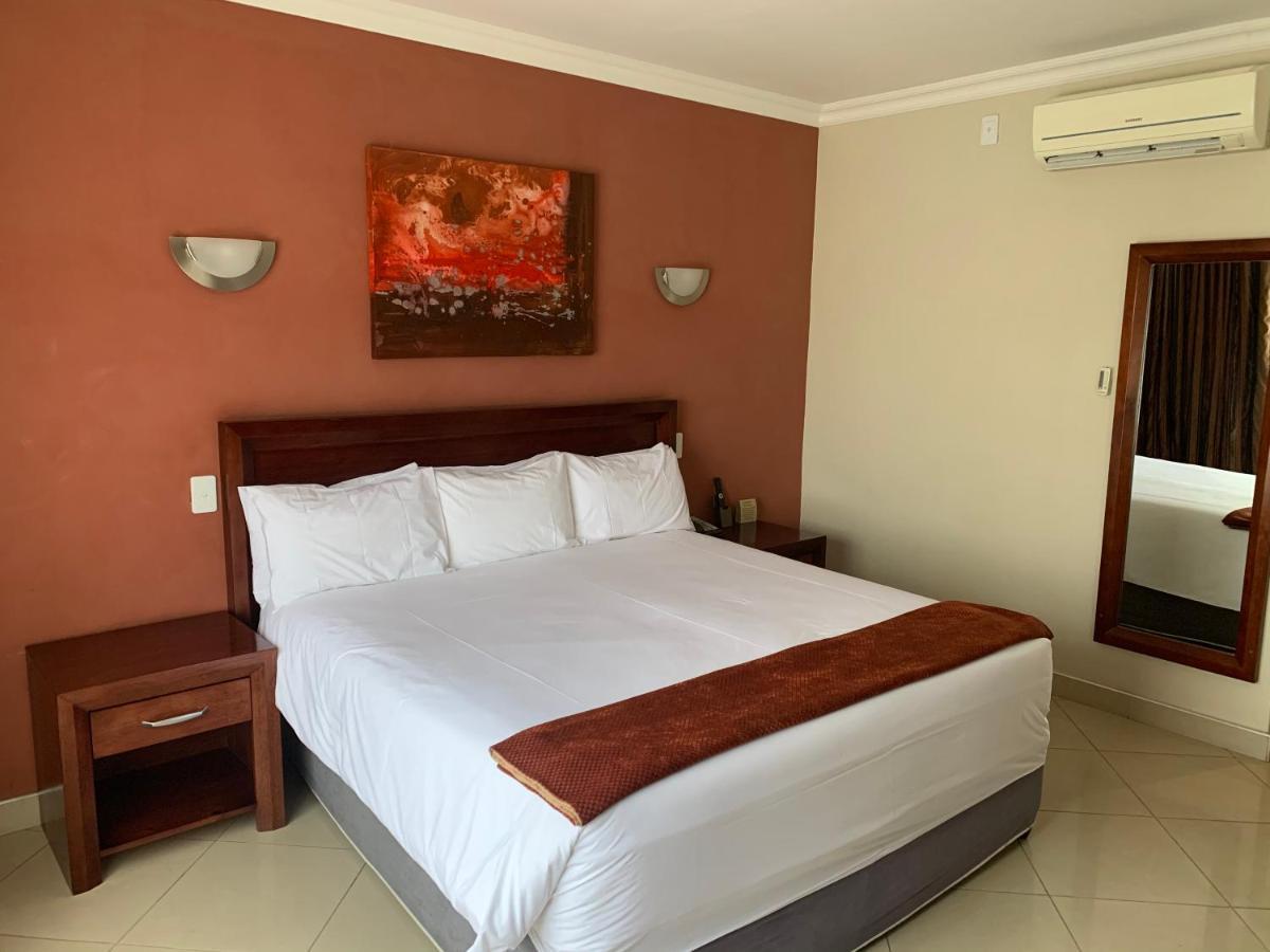 Royal Hotel Polokwane Kültér fotó