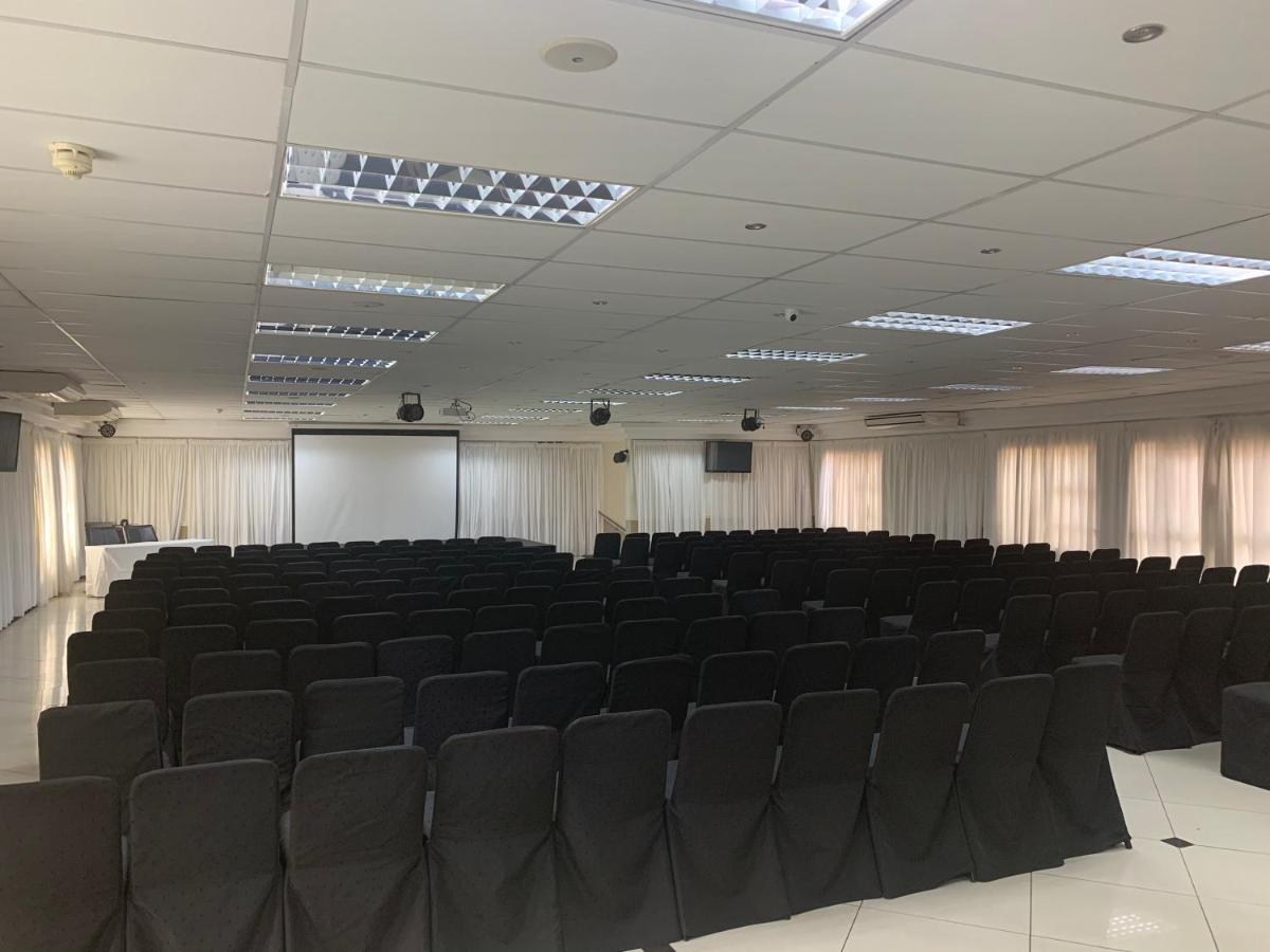 Royal Hotel Polokwane Kültér fotó